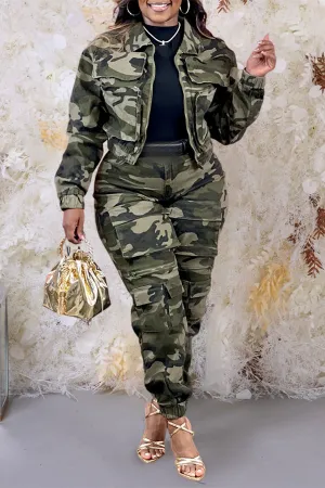 Stylish Camo Zipper Flap Pocket Jacket